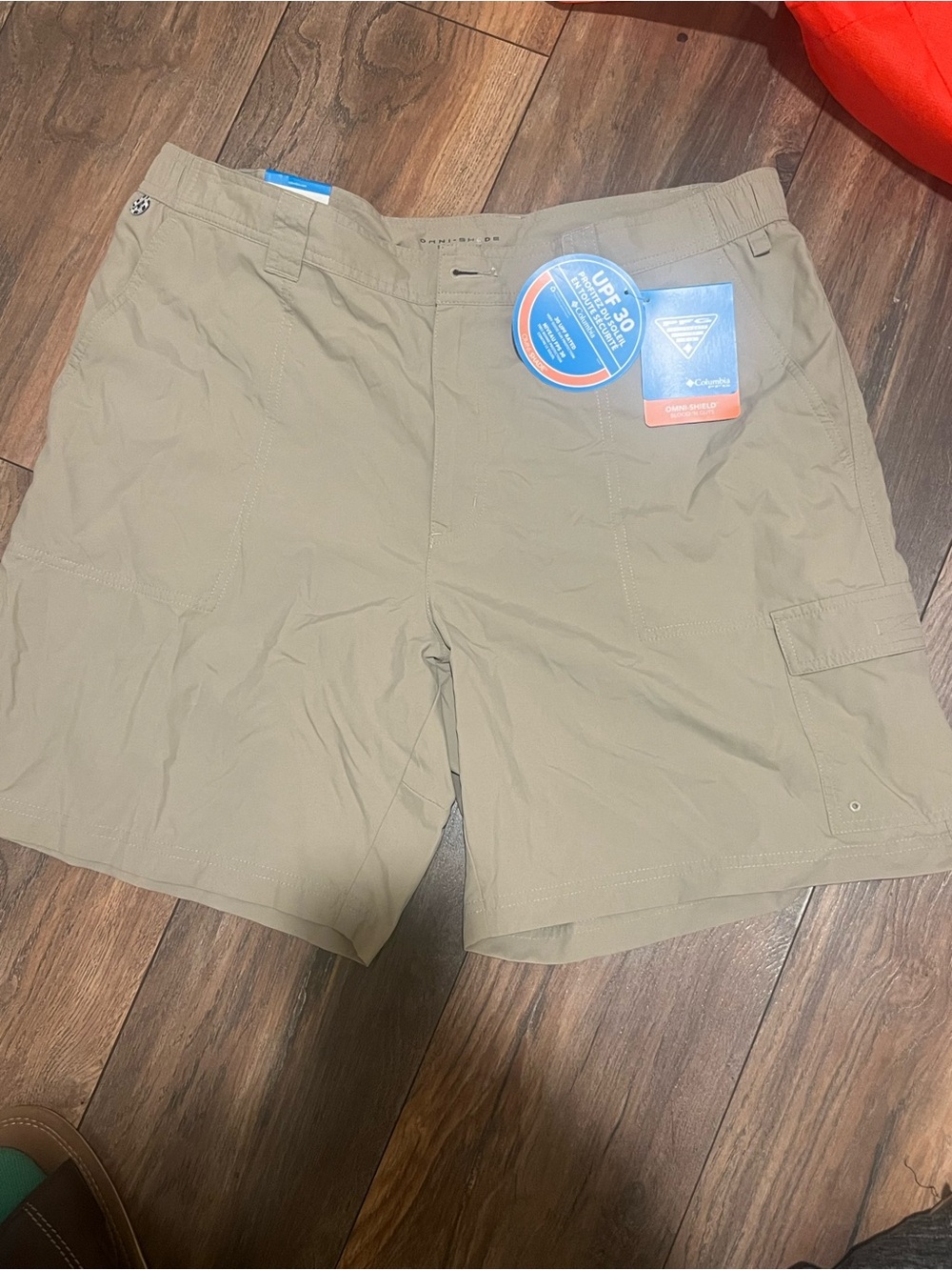 Columbia Men's Performance Fishing Gear khaki Shorts size 38